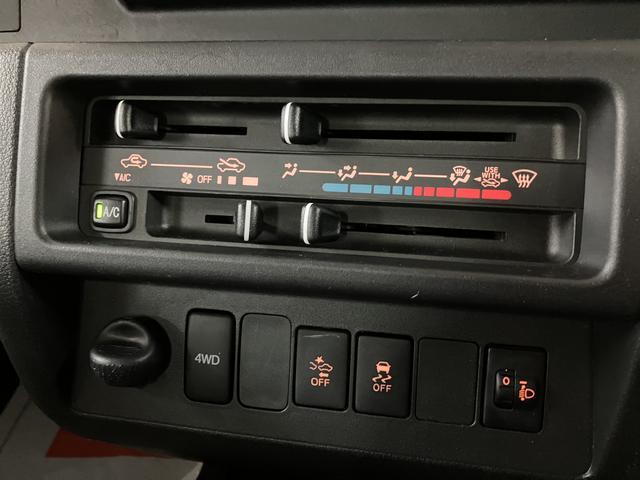 ハイゼットトラックエクストラＳＡIIIｔ／４ＷＤ／ＡＴ車／ドラレコ／キーレス／４ＷＤ／ＡＴ車／ドラレコ／キーレス／パワーウインドウ／衝突軽減ブレーキ／作業灯／テールゲートチェーン／ＣＤ／ＦＭ＆ＡＭラジオ／ＬＥＤフォグランプ／エアコン／パワステ／車検整備渡し／１年距離無制限保証／（大阪府）の中古車