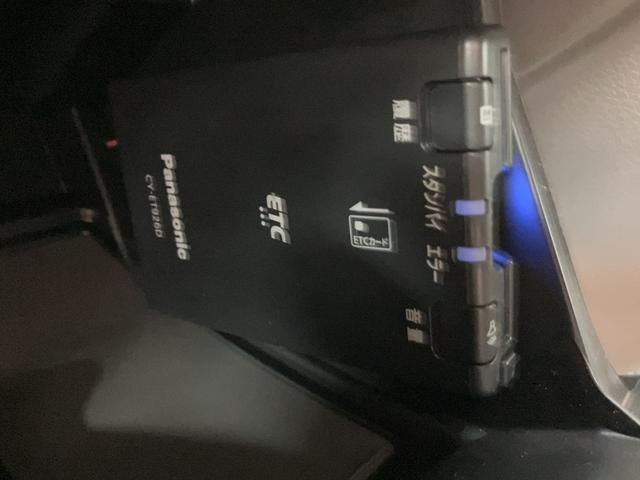 エブリイＰＣ　ナビ／ドラレコ／走行０．６万キロ／ナビ／フルセグ／Ｂｌｕｅｔｏｏｔｈ／ＣＤ／ＤＶＤ／ＵＳＢ／ドラレコ／衝突軽減ブレーキ／キーレスエントリー／電動格納式ドアミラー／シートヒーター（大阪府）の中古車