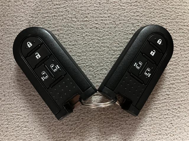 ムーヴキャンバスＧメイクアップリミテッド　ＳＡIII　ルーフキャリア／ナビ車検整備付き／平成３０年式／走行５．０万キロ／８インチナビ／パノラマモニター／ドラレコ／ＥＴＣ／ルーフキャリア／ミニライトアルミホイール／両側パワースライド／メッキガーニッシュ／ウッド調ストライプ（大阪府）の中古車