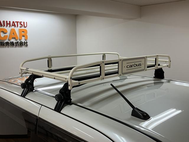 ムーヴキャンバスＧメイクアップリミテッド　ＳＡIII　ルーフキャリア／ナビ車検整備付き／平成３０年式／走行５．０万キロ／８インチナビ／パノラマモニター／ドラレコ／ＥＴＣ／ルーフキャリア／ミニライトアルミホイール／両側パワースライド／メッキガーニッシュ／ウッド調ストライプ（大阪府）の中古車