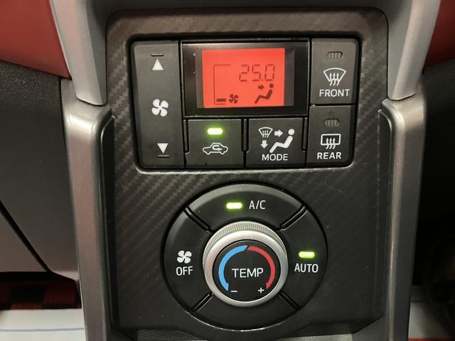 コペンセロ　平成２９年式／走行３．９万キロ／ＣＶＴナビ（ＮＳＺＰ−Ｗ６７Ｄ）／ＣＤ／ＤＶＤ／Ｂｌｕｅｔｏｏｔｈ／フルセグ／ドラレコ／ＥＴＣ／社外品ショック・スプリング・ホーン／革巻きステアリング／平成２９年式／走行３．９万キロ（大阪府）の中古車