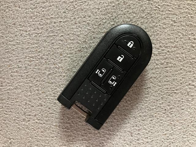 ムーヴキャンバスＧメイクアップ　ＳＡIII／走行０．７万キロ／ナビ／ドラレコ走行０．７万キロ／ナビ／ドラレコ／バックカメラ／ＥＴＣ／両側電動スライドドア／プッシュスタート／衝突軽減ブレーキ／スマートキー／サイドエアバッグ／オートハイビーム／オートライト／ステアリングリモコン／（大阪府）の中古車