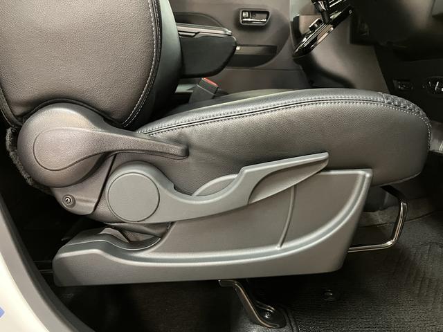 タントカスタムＲＳ　ナビ／前後ドラレコ／パノラマモニター／ＥＴＣターボ車／令和５年式／ナビ（ＮＭＺＬ−Ｗ７３Ｄ）／ＣＤ／ＤＶＤ／Ｂｌｕｅｔｏｏｔｈ／ＵＳＢ／パノラマモニター／前後ドラレコ／ＥＴＣ／両側パワースライド／キーフリー／革巻きステアリング／（大阪府）の中古車