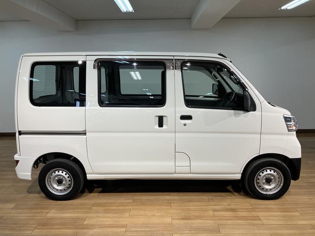 ハイゼットカーゴスペシャル／走行２．９万キロ／車検整備渡し／１年保証付／走行２．９万キロ／車検整備渡し／１年間走行距離無制限保証／４ＡＴ／ＦＭ＆ＡＭラジオ／ＵＳＢ接続／オートライト／アイドリングストップ／（大阪府）の中古車