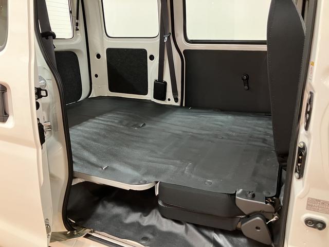 ハイゼットカーゴスペシャル／走行２．９万キロ／車検整備渡し／１年保証付／走行２．９万キロ／車検整備渡し／１年間走行距離無制限保証／４ＡＴ／ＦＭ＆ＡＭラジオ／ＵＳＢ接続／オートライト／アイドリングストップ／（大阪府）の中古車
