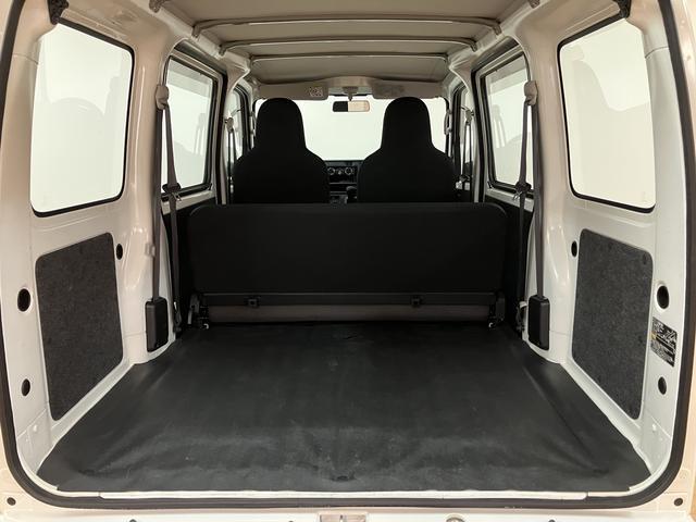 ハイゼットカーゴスペシャル／走行２．９万キロ／車検整備渡し／１年保証付／走行２．９万キロ／車検整備渡し／１年間走行距離無制限保証／４ＡＴ／ＦＭ＆ＡＭラジオ／ＵＳＢ接続／オートライト／アイドリングストップ／（大阪府）の中古車