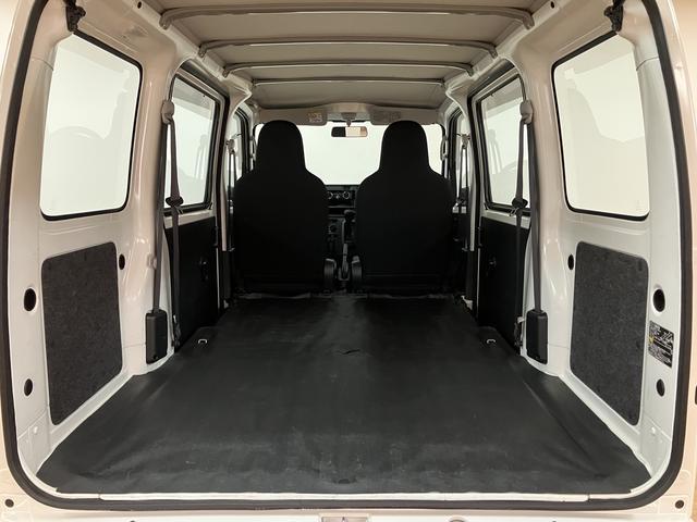 ハイゼットカーゴスペシャル／走行２．９万キロ／車検整備渡し／１年保証付／走行２．９万キロ／車検整備渡し／１年間走行距離無制限保証／４ＡＴ／ＦＭ＆ＡＭラジオ／ＵＳＢ接続／オートライト／アイドリングストップ／（大阪府）の中古車