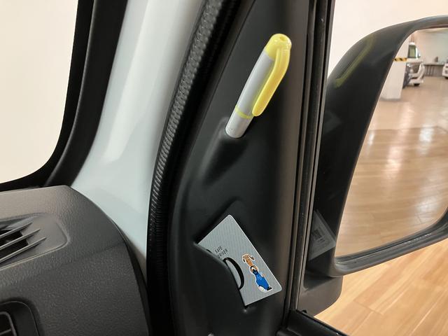 ハイゼットカーゴスペシャル／走行２．９万キロ／車検整備渡し／１年保証付／走行２．９万キロ／車検整備渡し／１年間走行距離無制限保証／４ＡＴ／ＦＭ＆ＡＭラジオ／ＵＳＢ接続／オートライト／アイドリングストップ／（大阪府）の中古車