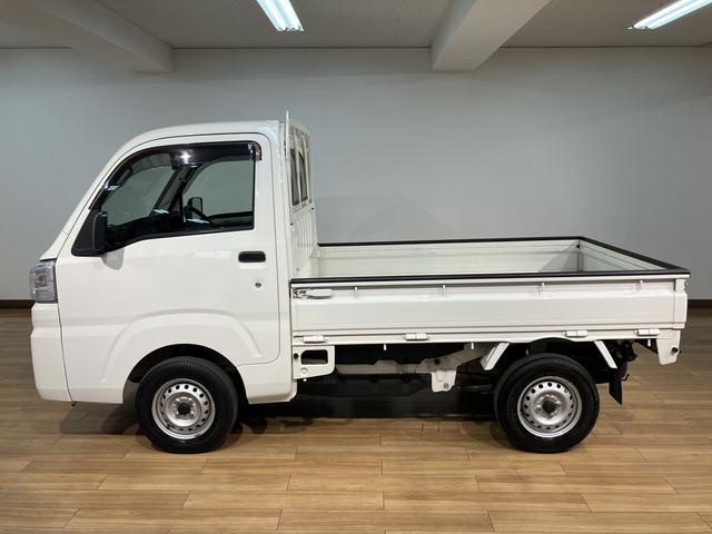 ハイゼットトラックスタンダード　２ＷＤ／５ＭＴ／令和２年式／走行４．１万キロ令和２年式／走行４．１万キロ／２ＷＤ／５ＭＴ／ゲートプロテクター／リヤガラススモーク／１年間距離無制限保証／エアコン／パワステ（大阪府）の中古車