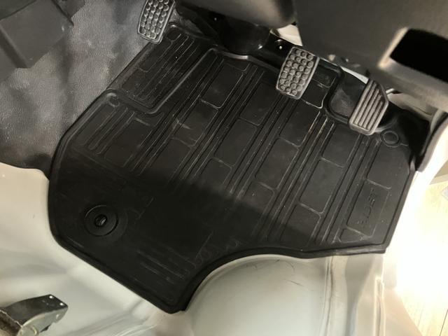 ハイゼットトラックスタンダード　２ＷＤ／５ＭＴ／令和２年式／走行４．１万キロ令和２年式／走行４．１万キロ／２ＷＤ／５ＭＴ／ゲートプロテクター／リヤガラススモーク／１年間距離無制限保証／エアコン／パワステ（大阪府）の中古車
