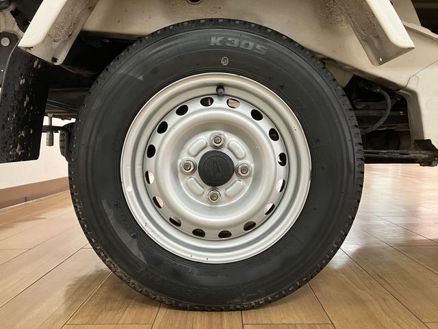 ハイゼットトラックスタンダード　２ＷＤ／５ＭＴ／令和２年式／走行４．１万キロ令和２年式／走行４．１万キロ／２ＷＤ／５ＭＴ／ゲートプロテクター／リヤガラススモーク／１年間距離無制限保証／エアコン／パワステ（大阪府）の中古車