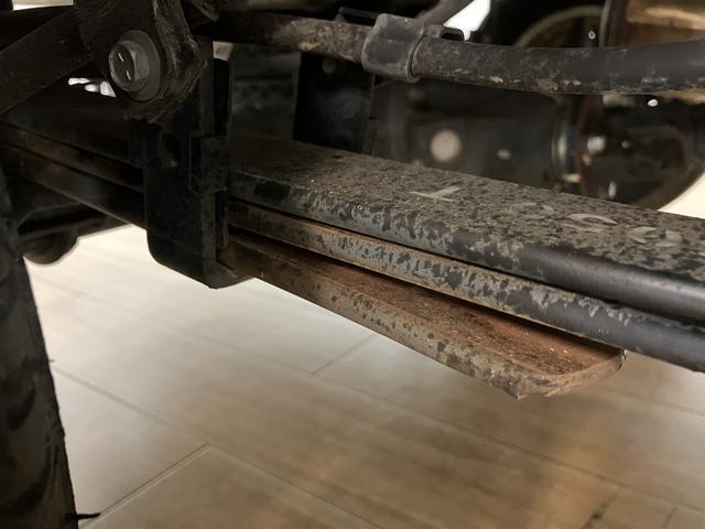 ハイゼットトラックスタンダード　２ＷＤ／５ＭＴ／令和２年式／走行４．１万キロ令和２年式／走行４．１万キロ／２ＷＤ／５ＭＴ／ゲートプロテクター／リヤガラススモーク／１年間距離無制限保証／エアコン／パワステ（大阪府）の中古車