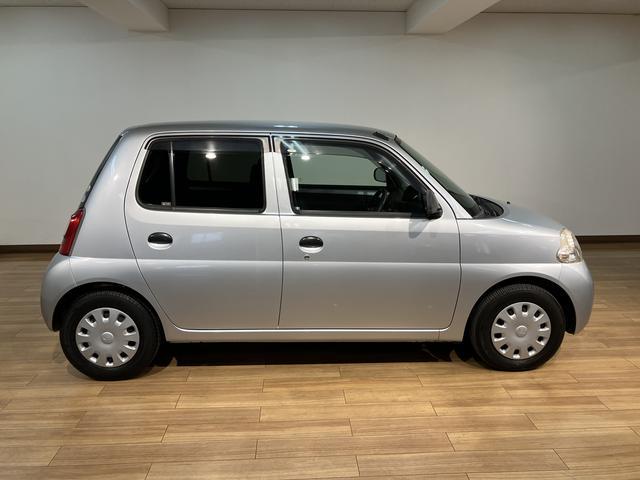 エッセＤ　平成２２年式／走行１．９万キロ／車検整備付き平成２２年式／走行１．９万キロ／車検整備付き／１年間距離無制限保証／ＣＤステレオ／キーレスエントリ／カーペットマット／バイザー／パワーウィンド（大阪府）の中古車