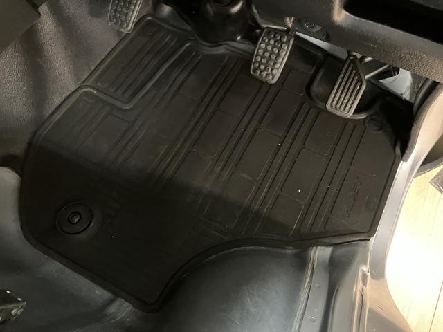 ハイゼットトラックエクストラＳＡIIIｔ　４ＷＤ・ＭＴ・エントリーナビ・ＥＴＣ４ＷＤ・ＭＴ・衝突回避軽減ブレーキ付き・エントリーナビ・Ｂｌｕｅｔｏｏｔｈ・ナビ連動フロントドラレコ・ＥＴＣ・ＬＥＤデイランプ・工具箱・バックモニター付き（大阪府）の中古車