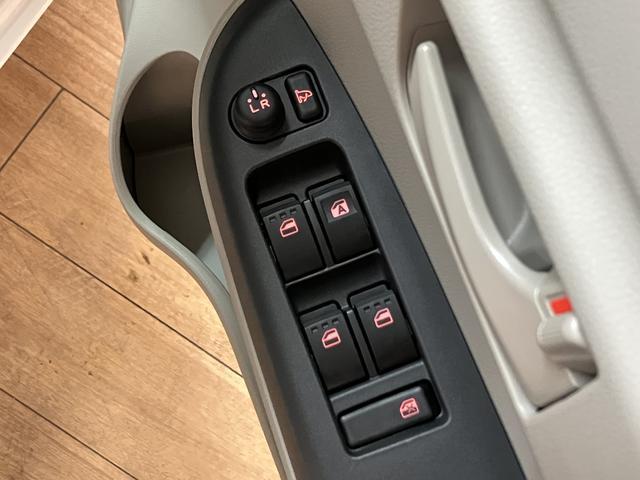 ブーンX SAII/走行0.7万km/ナビ/ETC/車検整備渡し1年間走行距離無制限保証/走行0.7万km/ナビ(NMZK−W68D)/CD・DVD・Bluetooth/ETC/コーナーセンサー/キーレスエントリー/車検整備渡し/マット/バイザー(大阪府)の中古車