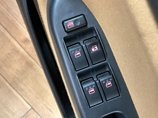 ミラジーノプレミアムX/CD・MD/ETC/MOMOステ/キーレス1年間走行距離無制限保証/走行7.9万km/CD・MD/ETC/キーレスエントリー/MOMOステアリング/オートエアコン/電動格納ドアミラー/ハロゲンヘッドライト・フォグランプ/マット/バイザー(大阪府)の中古車