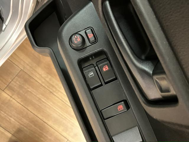 ハイゼットカーゴDX/走行1.3万キロ/デジタルインナーミラー/前後ドラレコ走行1.3万キロ/デジタルインナーミラー/前後ドラレコ/スマートキー/プッシュスタート/ETC/電動格納ミラー/パワーウインドウ/LEDヘッドライト・フォグランプ/衝突軽減ブレーキ/コーナーセンサー/(大阪府)の中古車