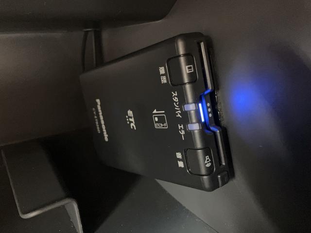 ハイゼットカーゴクルーズリミテッド/走行1.1万キロ/車検整備渡し/1年保証走行1.1万キロ/ナビ/Bluetooth/ドラレコ/ETC/車検整備渡し/1年間走行距離無制限保証/パワーウインドウ/電動格納ミラー/キーレス/オーバーヘッドシェルフ/トップシェイドガラス/(大阪府)の中古車