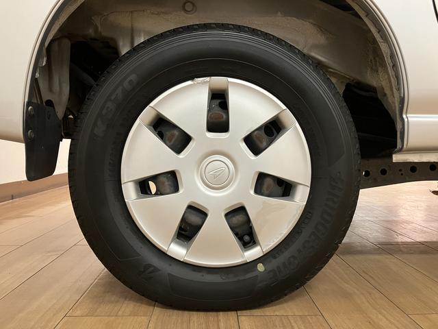 ハイゼットカーゴクルーズリミテッド/走行1.1万キロ/車検整備渡し/1年保証走行1.1万キロ/ナビ/Bluetooth/ドラレコ/ETC/車検整備渡し/1年間走行距離無制限保証/パワーウインドウ/電動格納ミラー/キーレス/オーバーヘッドシェルフ/トップシェイドガラス/(大阪府)の中古車