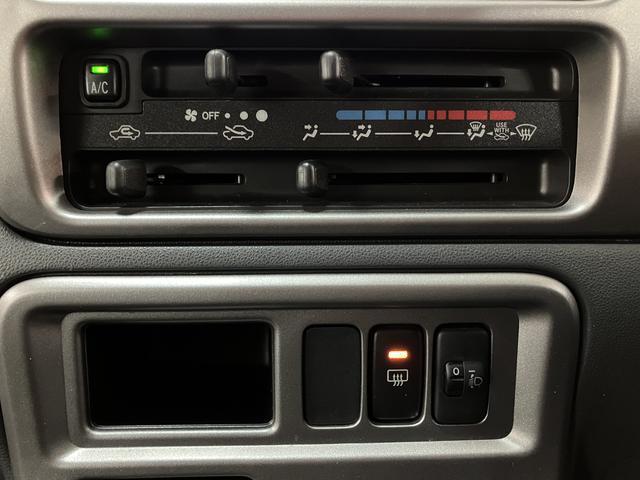 ハイゼットカーゴクルーズリミテッド/走行1.1万キロ/車検整備渡し/1年保証走行1.1万キロ/ナビ/Bluetooth/ドラレコ/ETC/車検整備渡し/1年間走行距離無制限保証/パワーウインドウ/電動格納ミラー/キーレス/オーバーヘッドシェルフ/トップシェイドガラス/(大阪府)の中古車