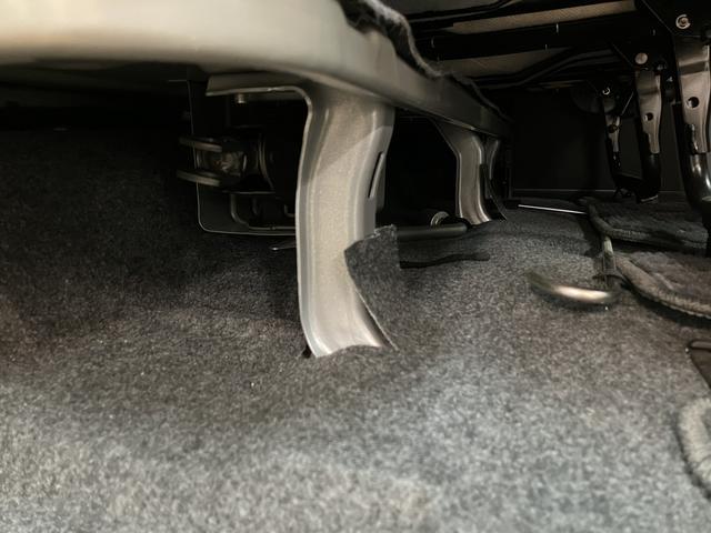 ハイゼットカーゴクルーズリミテッド/走行1.1万キロ/車検整備渡し/1年保証走行1.1万キロ/ナビ/Bluetooth/ドラレコ/ETC/車検整備渡し/1年間走行距離無制限保証/パワーウインドウ/電動格納ミラー/キーレス/オーバーヘッドシェルフ/トップシェイドガラス/(大阪府)の中古車