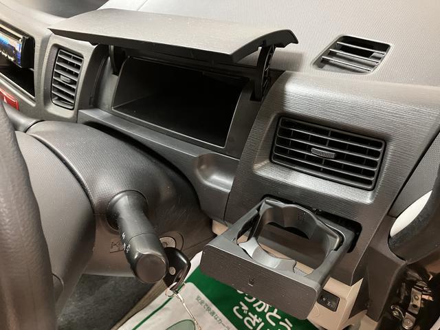 ムーヴＬ／１年保証／ＣＤチューナー／オートエアコン／車検整備渡し１年間走行距離無制限保証／走行１０．７万ｋｍ／ＣＤチューナー／オートエアコン／キーレスエントリー／電動格納ドアミラー／ハロゲンヘッドライト／マット／バイザー／リヤガラス５面フィルム／車検整備渡し（大阪府）の中古車