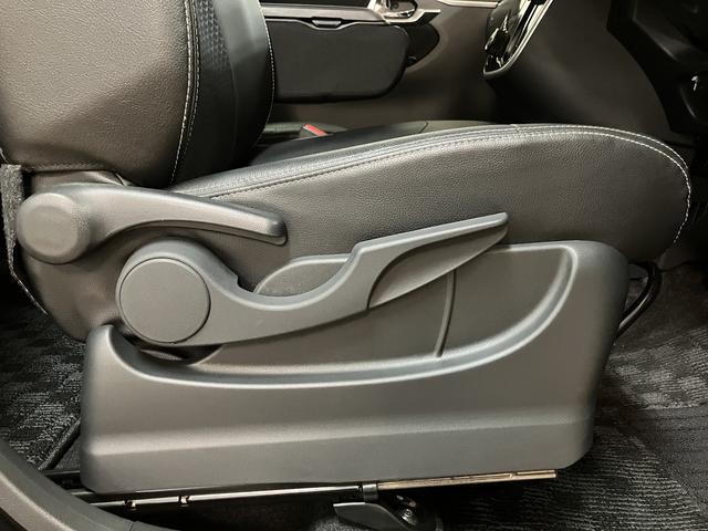 ムーヴカスタム　ＲＳ　ハイパーリミテッドＳＡIII／ナビ／パノラマ新車保証継承／走行４．４万ｋｍ／純正ナビ／パノラマモニター／前後ドラレコ／ＥＴＣ／運転席シートヒーター／ＬＥＤヘッドライト・フォグランプ／キーフリー／オートエアコン／ＨＤＭＩ／車検整備渡し（大阪府）の中古車