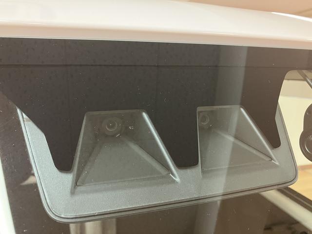 ハイゼットトラックエクストラ／走行１．１万ｋｍ／純正ナビ／前ドラレコ／ＥＴＣ新車保証継承／走行１．１万ｋｍ／純正ナビ（ＮＭＺＬ−Ｗ７２Ｄ）／ＣＤ／ＤＶＤ／Ｂｌｕｅｔｏｏｔｈ／前ドラレコ／ＥＴＣ／ＬＥＤヘッドライト・フォグランプ／キーフリー／電動格納ドアミラー／ＵＳＢソケット（大阪府）の中古車