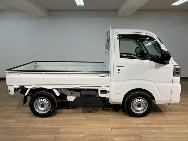 ハイゼットトラックエクストラ／走行１．１万ｋｍ／純正ナビ／前ドラレコ／ＥＴＣ新車保証継承／走行１．１万ｋｍ／純正ナビ（ＮＭＺＬ−Ｗ７２Ｄ）／ＣＤ／ＤＶＤ／Ｂｌｕｅｔｏｏｔｈ／前ドラレコ／ＥＴＣ／ＬＥＤヘッドライト・フォグランプ／キーフリー／電動格納ドアミラー／ＵＳＢソケット（大阪府）の中古車