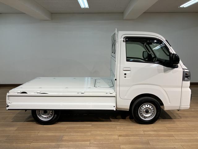 ハイゼットトラックエクストラ／走行１．１万ｋｍ／純正ナビ／前ドラレコ／ＥＴＣ新車保証継承／走行１．１万ｋｍ／純正ナビ（ＮＭＺＬ−Ｗ７２Ｄ）／ＣＤ／ＤＶＤ／Ｂｌｕｅｔｏｏｔｈ／前ドラレコ／ＥＴＣ／ＬＥＤヘッドライト・フォグランプ／キーフリー／電動格納ドアミラー／ＵＳＢソケット（大阪府）の中古車