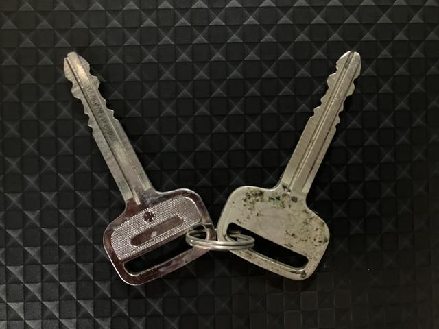 ハイゼットトラックスタンダード／ＡＭ・ＦＭラジオ／ＥＴＣ／オートライト走行４．６万ｋｍ／ＡＭ・ＦＭラジオ／ＥＴＣ／ハロゲンヘッドライト／オートライト／オートハイビーム／助手席エアバック／コーナーセンサー／マット／バイザー／マニュアルエアコン（大阪府）の中古車