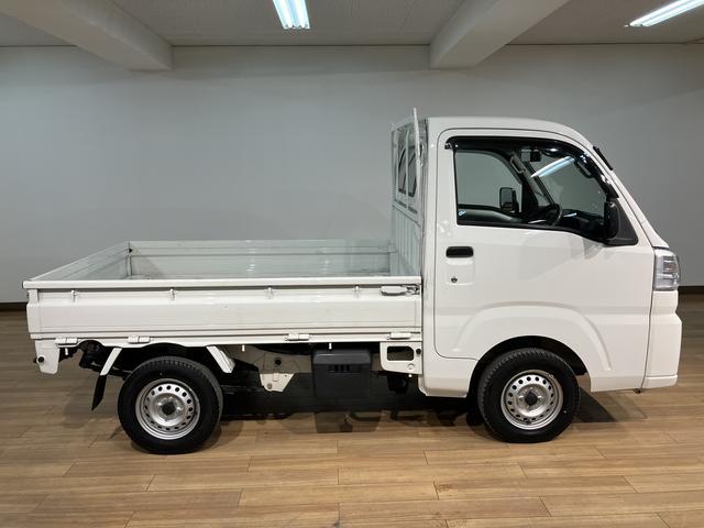 ハイゼットトラックスタンダード／ＡＭ・ＦＭラジオ／ＥＴＣ／オートライト走行４．６万ｋｍ／ＡＭ・ＦＭラジオ／ＥＴＣ／ハロゲンヘッドライト／オートライト／オートハイビーム／助手席エアバック／コーナーセンサー／マット／バイザー／マニュアルエアコン（大阪府）の中古車