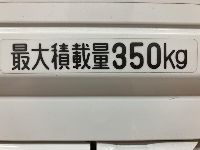 ハイゼットトラックスタンダード／ＡＭ・ＦＭラジオ／ＥＴＣ／オートライト走行４．６万ｋｍ／ＡＭ・ＦＭラジオ／ＥＴＣ／ハロゲンヘッドライト／オートライト／オートハイビーム／助手席エアバック／コーナーセンサー／マット／バイザー／マニュアルエアコン（大阪府）の中古車
