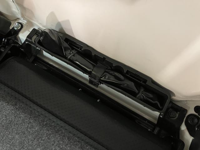 ハイゼットトラックスタンダード／ＡＭ・ＦＭラジオ／ＥＴＣ／オートライト走行４．６万ｋｍ／ＡＭ・ＦＭラジオ／ＥＴＣ／ハロゲンヘッドライト／オートライト／オートハイビーム／助手席エアバック／コーナーセンサー／マット／バイザー／マニュアルエアコン（大阪府）の中古車