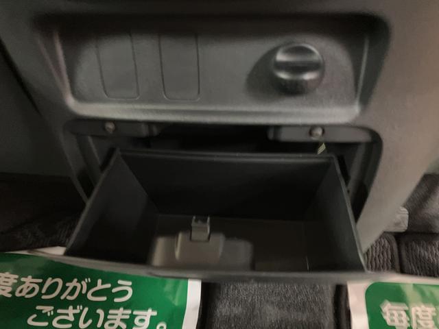 タントカスタムＸスペシャル／走行２．２万ｋｍ／ナビ／バックカメラ１年間走行距離無制限保証／走行２．２万ｋｍ／ナビ／バックカメラ／ＥＴＣ／片側パワースライドドア／ディスチャージヘッドライト／ハロゲンフォグランプ／オートエアコン／キーフリー／電動格納ドアミラー（大阪府）の中古車