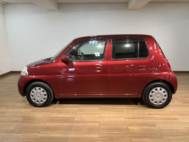 エッセＸ／走行２万キロ／車検整備渡し／電動格納ミラー／４ＡＴ１年間走行距離無制限保証／走行２．０万ｋｍ／４ＡＴ／ＣＤチューナー／電動格納ドアミラー／マット／バイザー／スペアタイヤ／オートエアコン／ハロゲンヘッドライト／車検整備渡し（大阪府）の中古車