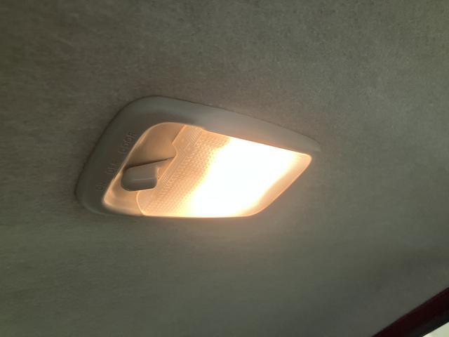 エッセＸ／走行２万キロ／車検整備渡し／電動格納ミラー／４ＡＴ１年間走行距離無制限保証／走行２．０万ｋｍ／４ＡＴ／ＣＤチューナー／電動格納ドアミラー／マット／バイザー／スペアタイヤ／オートエアコン／ハロゲンヘッドライト／車検整備渡し（大阪府）の中古車