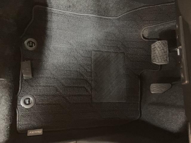 ロッキーＧ　純正ナビ／パノラマモニター／ドラレコ／ＥＴＣ令和３年式／走行４．３万キロ／純正ナビ（ＮＭＺＫ−Ｗ７１Ｄ）／Ｂｌｕｅｔｏｏｔｈ／フルセグ／前後ドラレコ／パノラマモニター／ＥＴＣ／ＬＥＤヘッドライト／シートヒーター／キーフリー（大阪府）の中古車