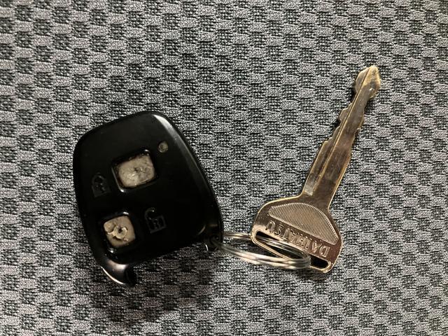 ハイゼットトラックジャンボ　３ＡＴ／２ＷＤ／車検整備付き平成２４年式／走行７．８万キロ／２ＷＤ／３ＡＴ／車検整備付き／パワーウィンド／ＡＭ／ＦＭ／ゲートプロテクター／１年間距離無制限保証／ラバーマット／ロングバイザー（大阪府）の中古車