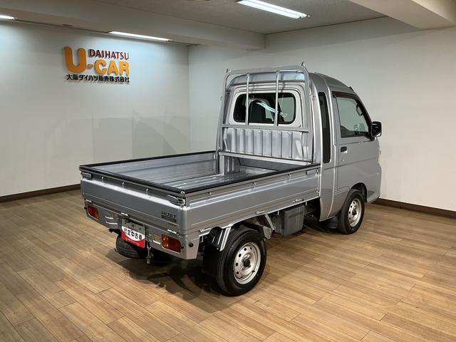 ハイゼットトラックジャンボ　３ＡＴ／２ＷＤ／車検整備付き平成２４年式／走行７．８万キロ／２ＷＤ／３ＡＴ／車検整備付き／パワーウィンド／ＡＭ／ＦＭ／ゲートプロテクター／１年間距離無制限保証／ラバーマット／ロングバイザー（大阪府）の中古車