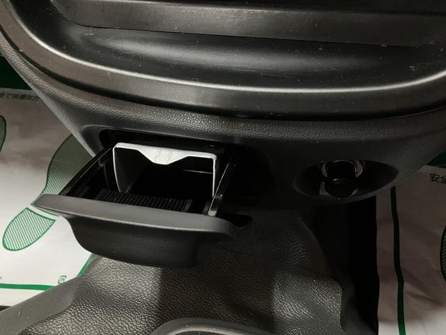 ハイゼットトラックジャンボ　３ＡＴ／２ＷＤ／車検整備付き平成２４年式／走行７．８万キロ／２ＷＤ／３ＡＴ／車検整備付き／パワーウィンド／ＡＭ／ＦＭ／ゲートプロテクター／１年間距離無制限保証／ラバーマット／ロングバイザー（大阪府）の中古車