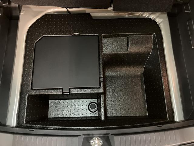 ロッキープレミアムＧ　ＨＥＶ　純正メモリーナビ　ドラレコ　ＥＴＣ付ハイブリッド・純正メモリーナビ・バックカメラ・ナビ連動前後ドライブレコーダー・シートヒーター・クルーズコントロール・ＥＴＣ車載器・電動パーキング・衝突回避支援ブレーキ・誤発進抑制機能（大阪府）の中古車