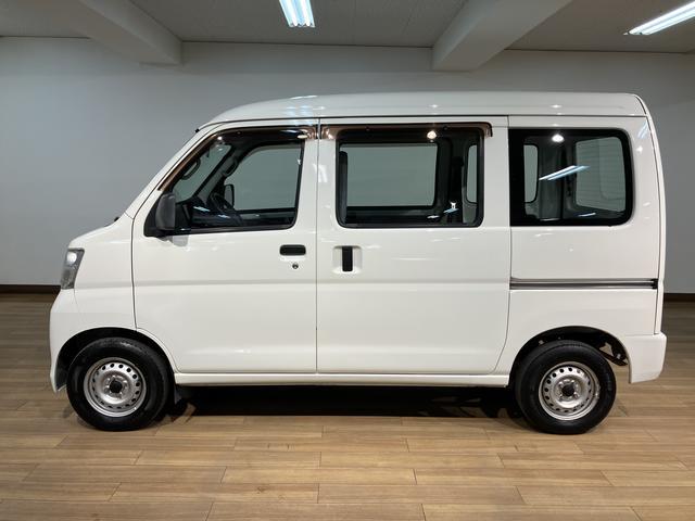 ハイゼットカーゴスペシャル/車検整備渡し/1年間走行距離無制限保証/ナビ/車検整備渡し/1年間走行距離無制限保証/ダイハツ純正ケンウッドナビ/フルセグテレビ/CD再生/DVD再生/Bluetooth/USB接続/ETC車載器/(大阪府)の中古車