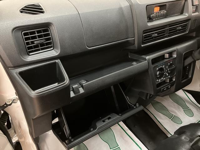 ハイゼットカーゴＤＸ　令和４年式／走行２．３万キロ／車検整備付き令和４年式／走行２．３万キロ／車検整備付き／ＡＭ／ＦＭラジオ／２ＷＤ／ＣＶＴ／運転席助手席パワーウィンド／キーレスエントリー（大阪府）の中古車