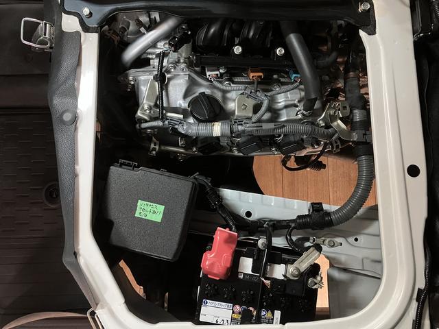 ハイゼットカーゴＤＸ　令和４年式／走行２．３万キロ／車検整備付き令和４年式／走行２．３万キロ／車検整備付き／ＡＭ／ＦＭラジオ／２ＷＤ／ＣＶＴ／運転席助手席パワーウィンド／キーレスエントリー（大阪府）の中古車