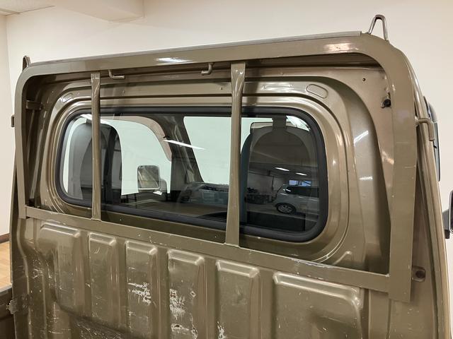 ハイゼットトラックスタンダード／走行６．５万ｋｍ／ＣＤ・ラジオチューナー１年間走行距離無制限保証／走行６．５万ｋｍ／ＣＤ・ラジオチューナー／マニュアルエアコン／ハロゲンヘッドライト／板キー２枚／ラバーマット（大阪府）の中古車