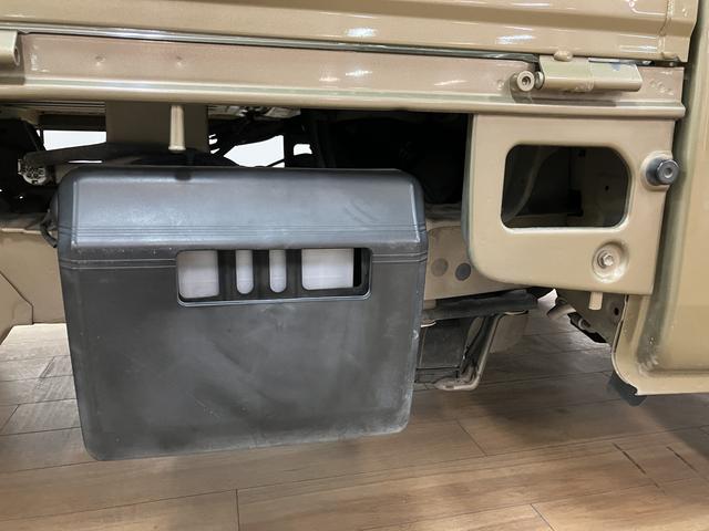 ハイゼットトラックスタンダード／走行６．５万ｋｍ／ＣＤ・ラジオチューナー１年間走行距離無制限保証／走行６．５万ｋｍ／ＣＤ・ラジオチューナー／マニュアルエアコン／ハロゲンヘッドライト／板キー２枚／ラバーマット（大阪府）の中古車