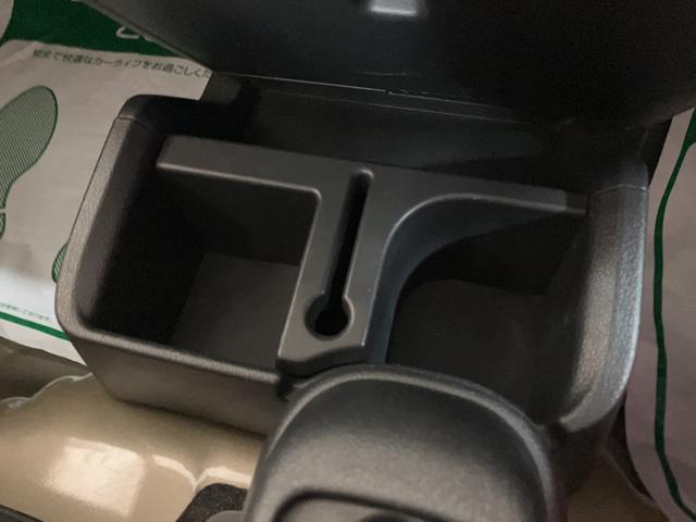 ハイゼットトラックスタンダード／走行６．５万ｋｍ／ＣＤ・ラジオチューナー１年間走行距離無制限保証／走行６．５万ｋｍ／ＣＤ・ラジオチューナー／マニュアルエアコン／ハロゲンヘッドライト／板キー２枚／ラバーマット（大阪府）の中古車