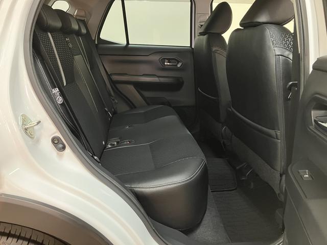 ロッキープレミアム／４ＷＤ／大画面ナビ／全方位カメラ／前後ドラレコ／大画面ナビ／全方位カメラ／前後ドラレコ／クルコン／ＥＴＣ／カーテンエアバッグ／サイドエアバッグ／衝突軽減ブレーキ／リヤフォグ／ＬＥＤヘッドライト／ＬＥＤフォグランプ／ＨＤＭＩ接続／シートヒーター／（大阪府）の中古車