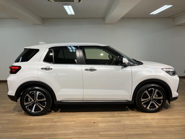 ロッキープレミアム／４ＷＤ／大画面ナビ／全方位カメラ／前後ドラレコ／大画面ナビ／全方位カメラ／前後ドラレコ／クルコン／ＥＴＣ／カーテンエアバッグ／サイドエアバッグ／衝突軽減ブレーキ／リヤフォグ／ＬＥＤヘッドライト／ＬＥＤフォグランプ／ＨＤＭＩ接続／シートヒーター／（大阪府）の中古車